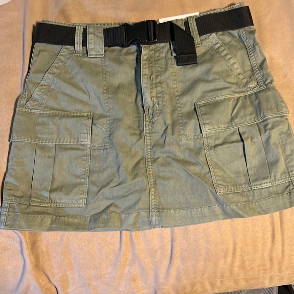 COPY - American Eagle Hi-Rise A-Line army green skirt-brand new-size 6